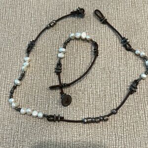 Necklace and bracelet set